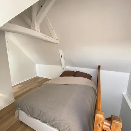 Jolie Maison Douillette Avec Cour & Parking Prives