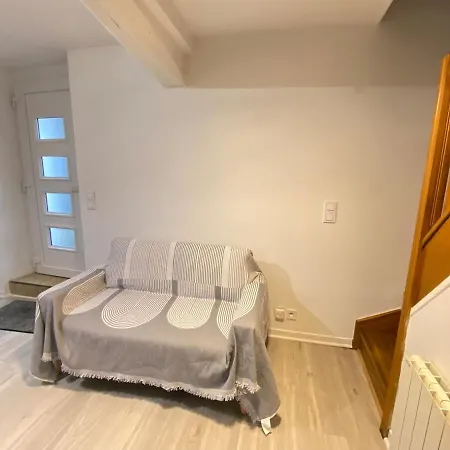 Jolie Maison Douillette Avec Cour & Parking Prives Holiday home